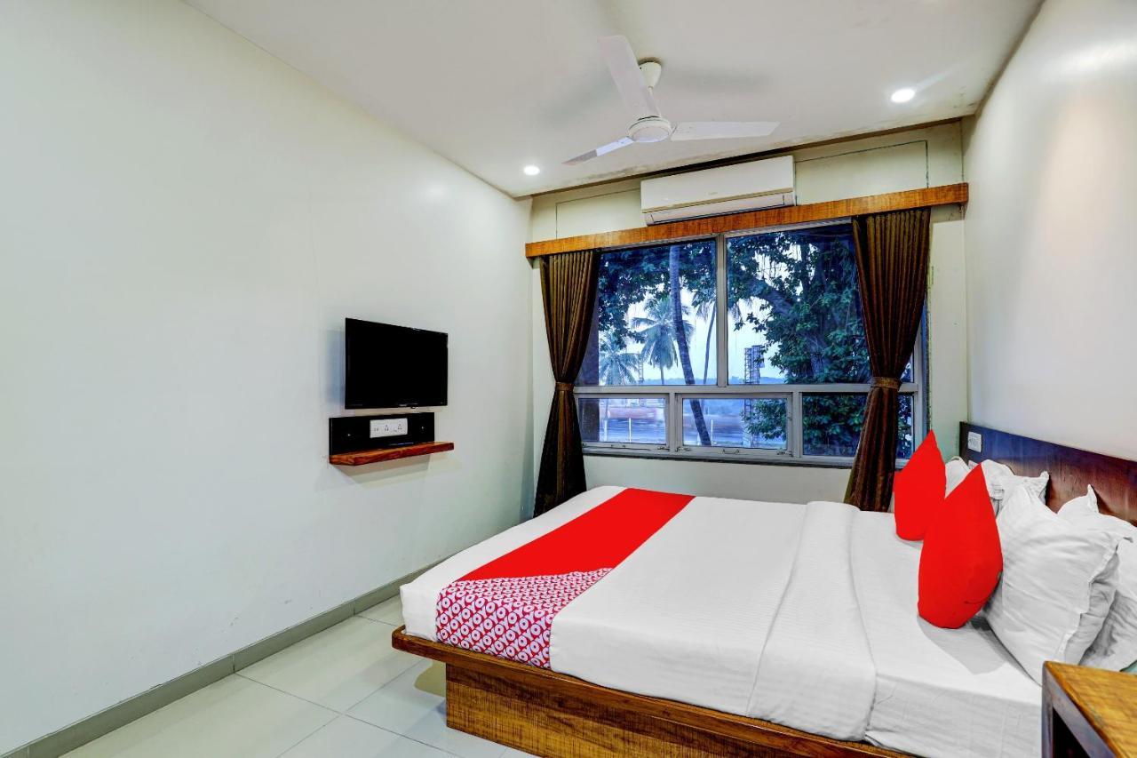 Oyo 77491 Hotel Shreenath Valsad Luaran gambar