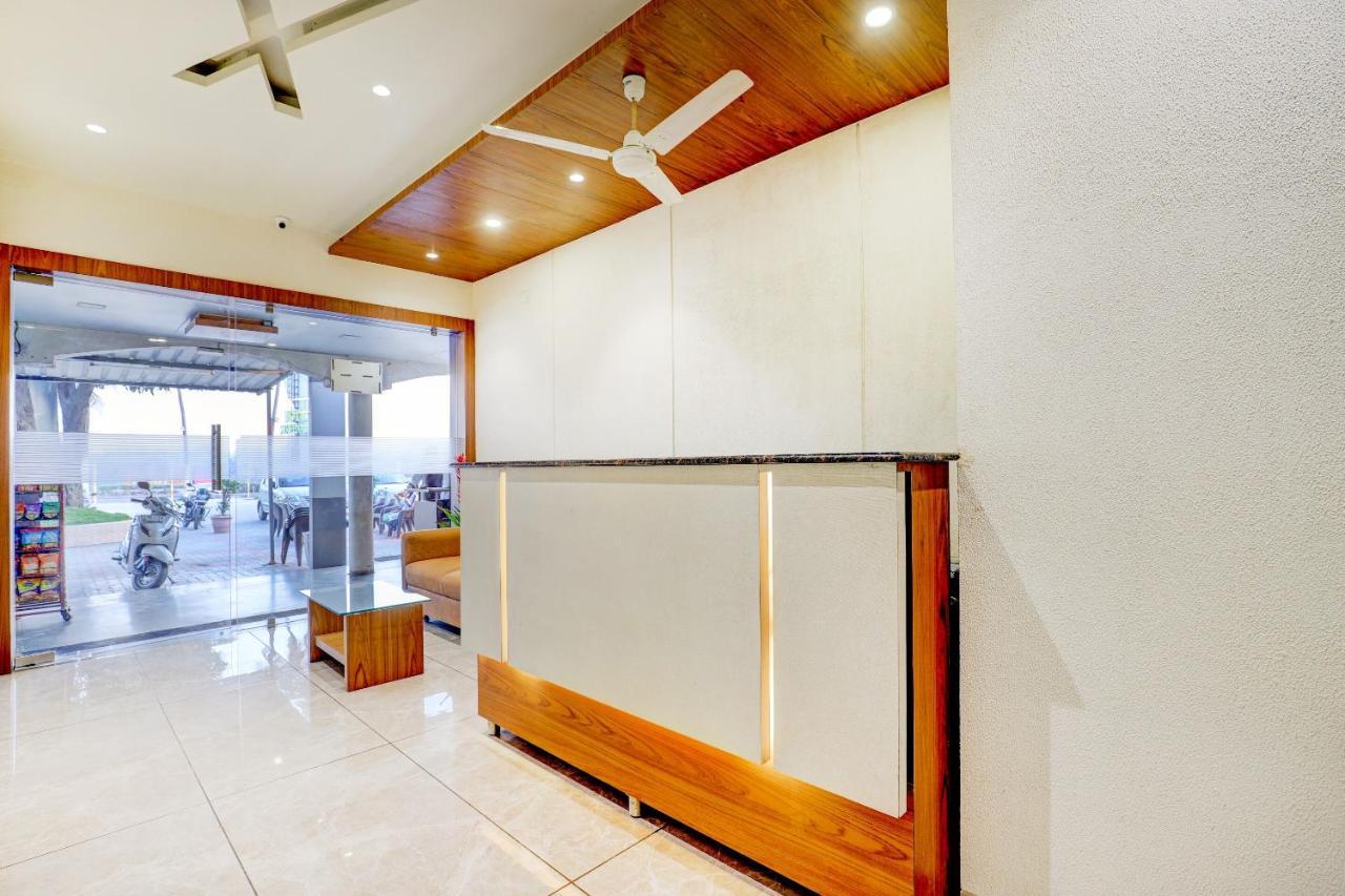 Oyo 77491 Hotel Shreenath Valsad Luaran gambar