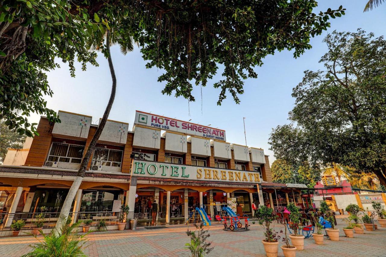 Oyo 77491 Hotel Shreenath Valsad Luaran gambar